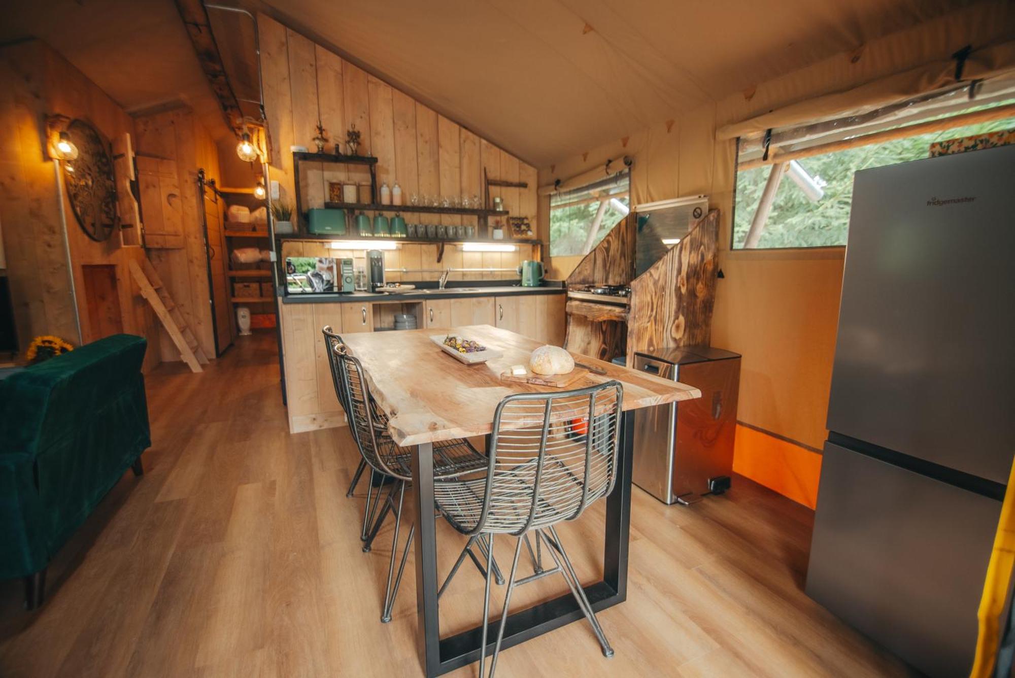 Cosy Forest Lodge Penrhos  Kültér fotó