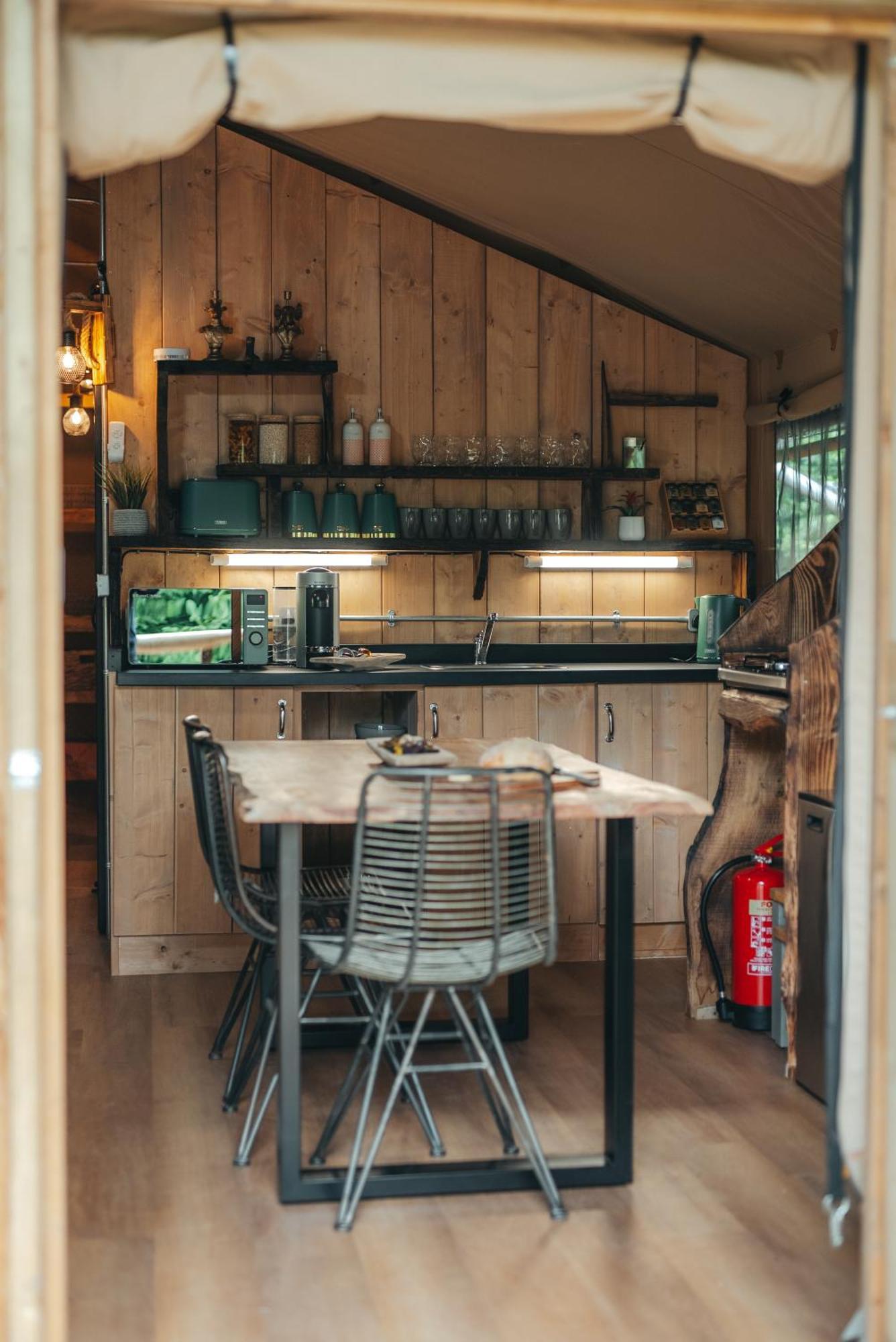 Cosy Forest Lodge Penrhos  Kültér fotó